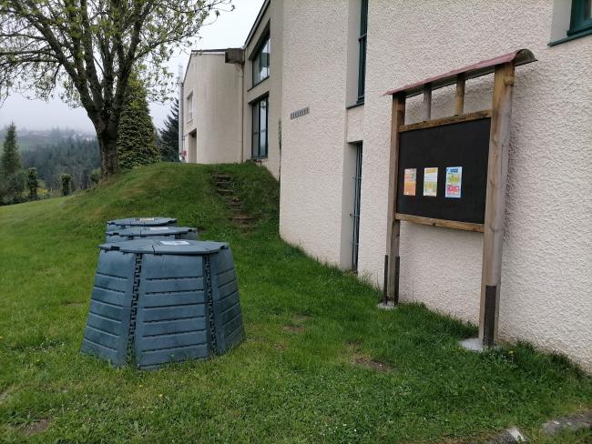 photo du site de compostage de l'école les chataigniers à st ferreol d'auroure