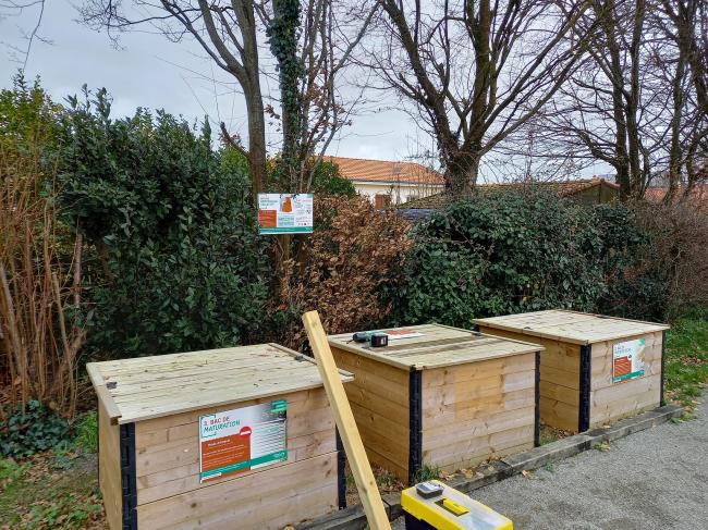 3 bacs de compostages en bois