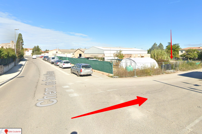 Vue google street fléchée pour trouver le site qui devant la salle Coubertin.