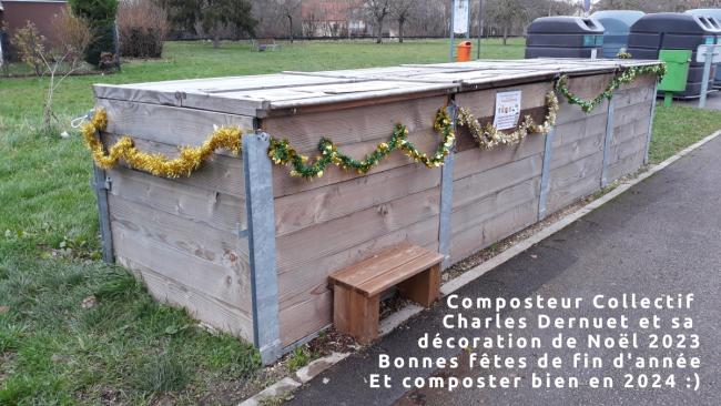 Le composteur partagé de la rue Charles Dernuet (10120) avec sa déco de Noël 2023.