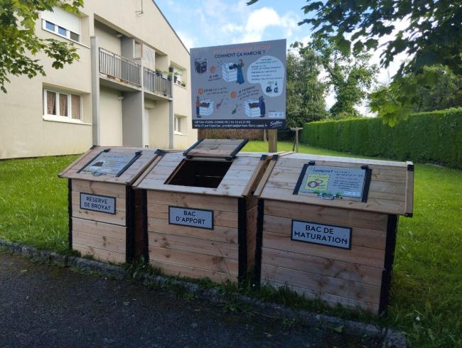 Photo de l'aire 3 bacs de 700L