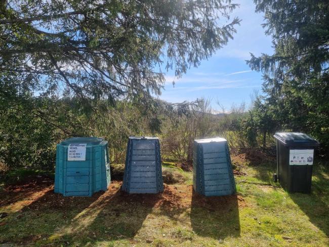  bacs de maturation pour les toilettes sèches du site