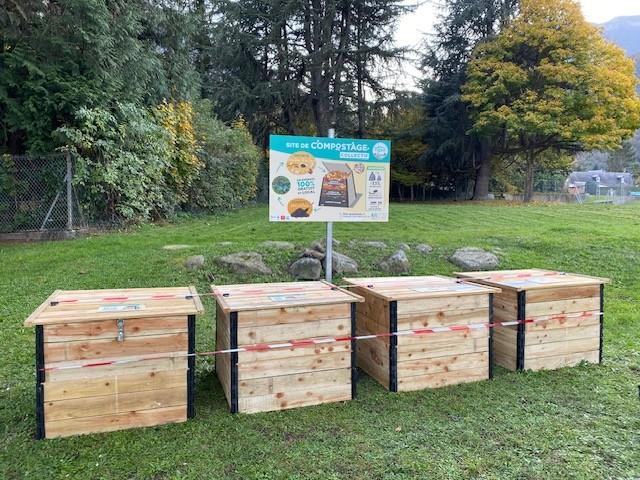 Site de compostage situé entre les 2 immeubles du n°5 et du n°7 rue Pierre Curie