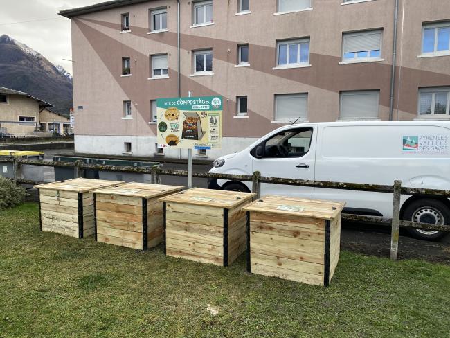 Espace vert devant les résidences OPH Baudelaire